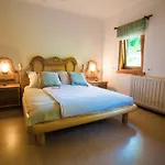 Rustic Authentic With Terrace And Wood Stove - Three Bedroom With Terrace