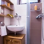 Rustic Authentic With Terrace And Wood Stove - Three Bedroom With Terrace Počitniška hiša *