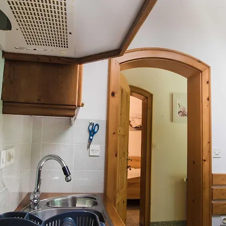 Rustic Authentic With Terrace And Wood Stove - Three Bedroom With Terrace Počitniška hiša *