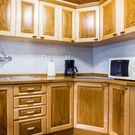 Počitniška hiša Rustic Authentic With Terrace And Wood Stove - Three Bedroom With Terrace