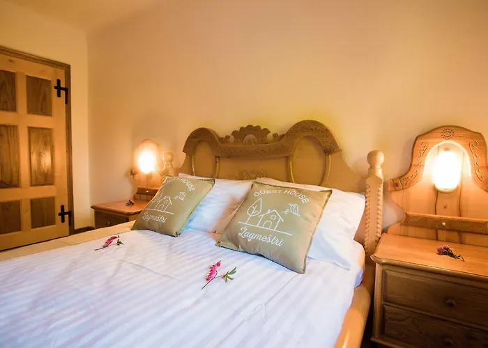 Rustic Authentic With Terrace And Wood Stove - Three Bedroom With Terrace *