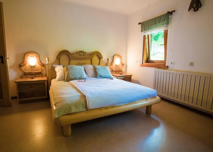 Rustic Authentic With Terrace And Wood Stove - Three Bedroom With Terrace