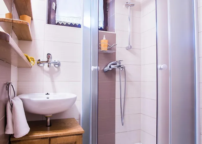 Tatil Evi Rustic Authentic With Terrace And Wood Stove - Three Bedroom With Terrace *